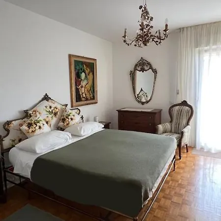 아파트 Mirella's Cute Place 우디네