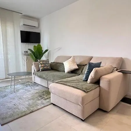 Mirella's Cute Place Apartman